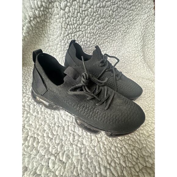 Women’s BLACK La Sheela Stretch Lace Up Bubble Athletic Knit Sneakers Size 5.5 - Picture 1 of 5